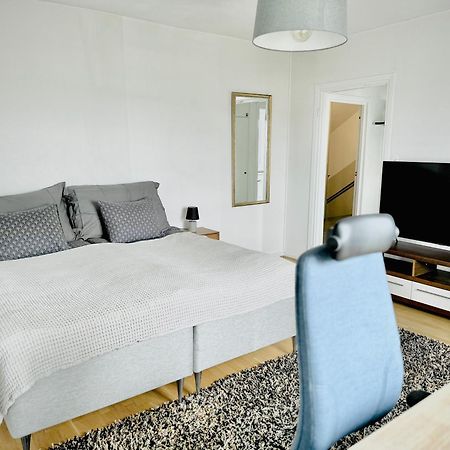 Centralt Boende I Bollnaes Foer Affaersresenaerer Bollnäs Exterior foto